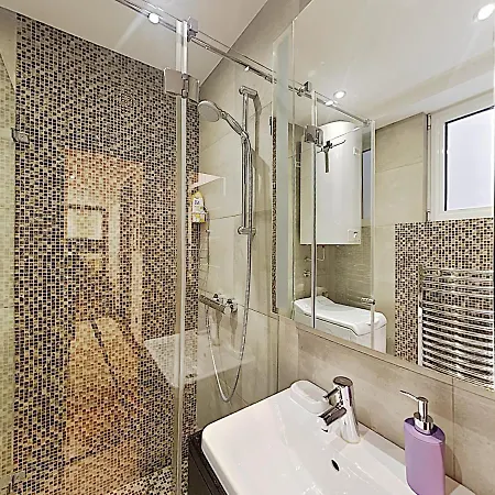 Etnograf Apartman *